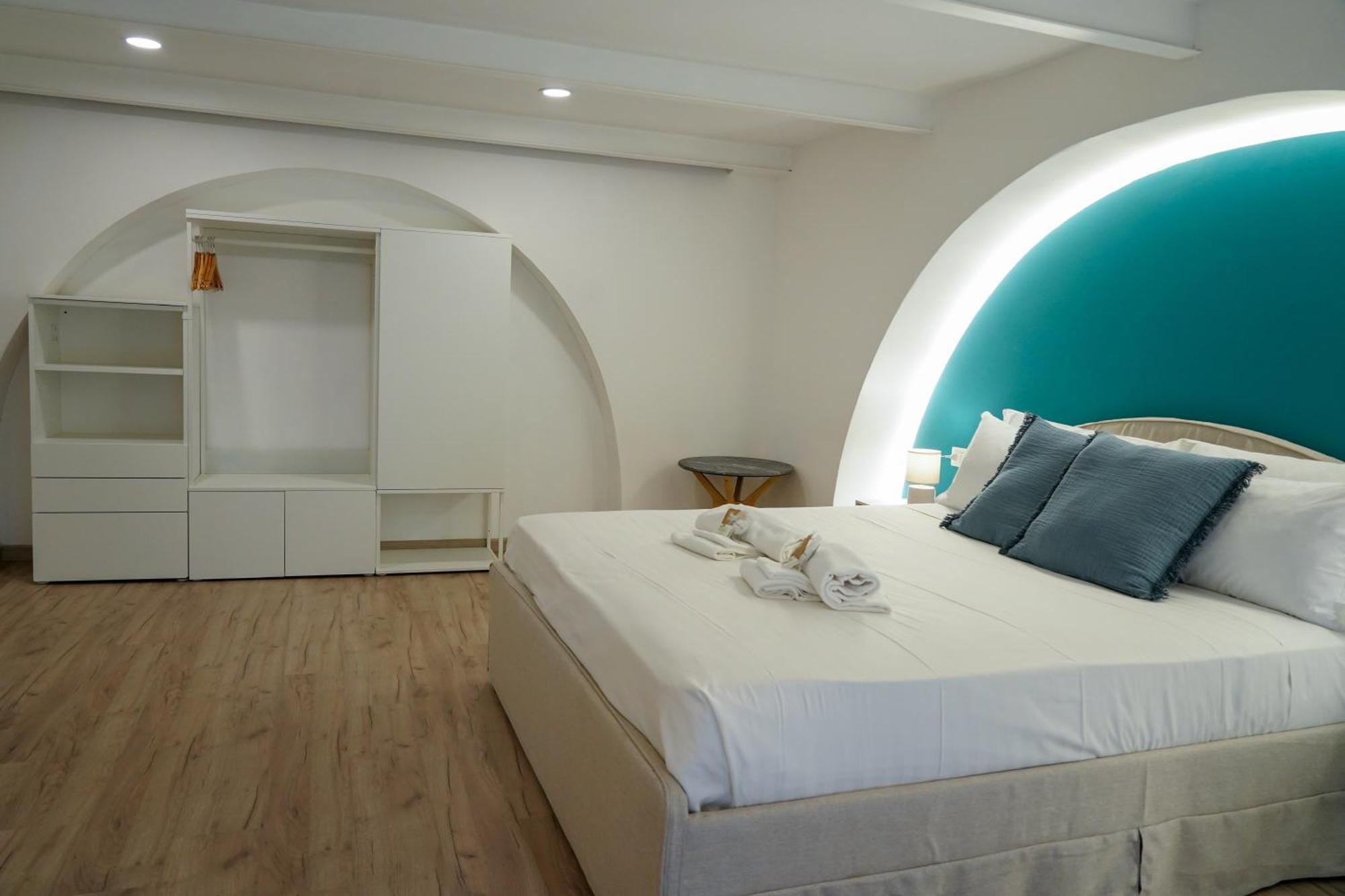 R-home Crispi Apartment Catania