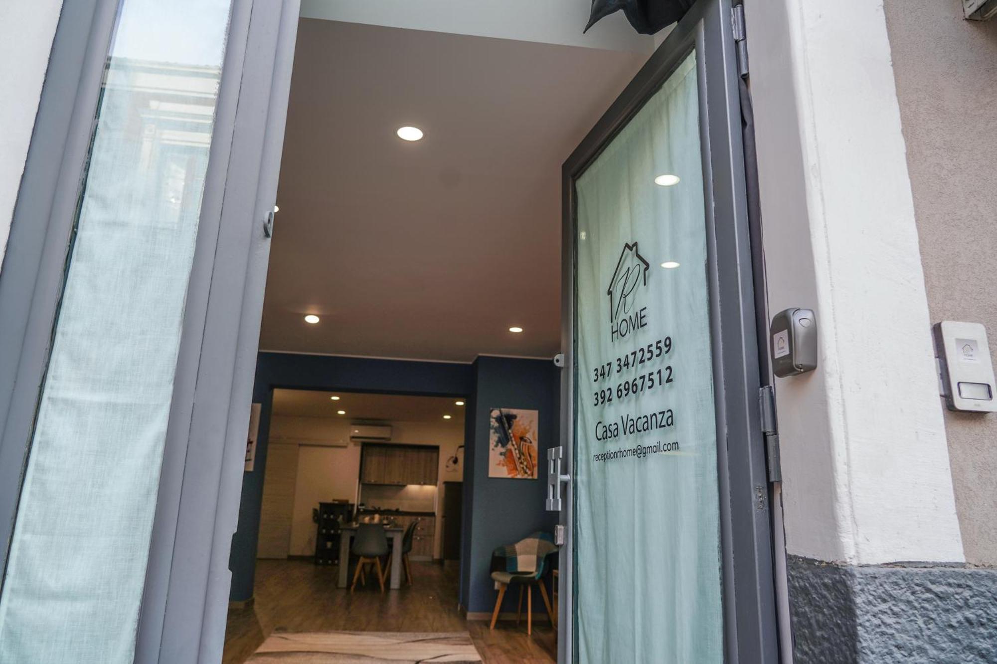 R-home Crispi Apartment