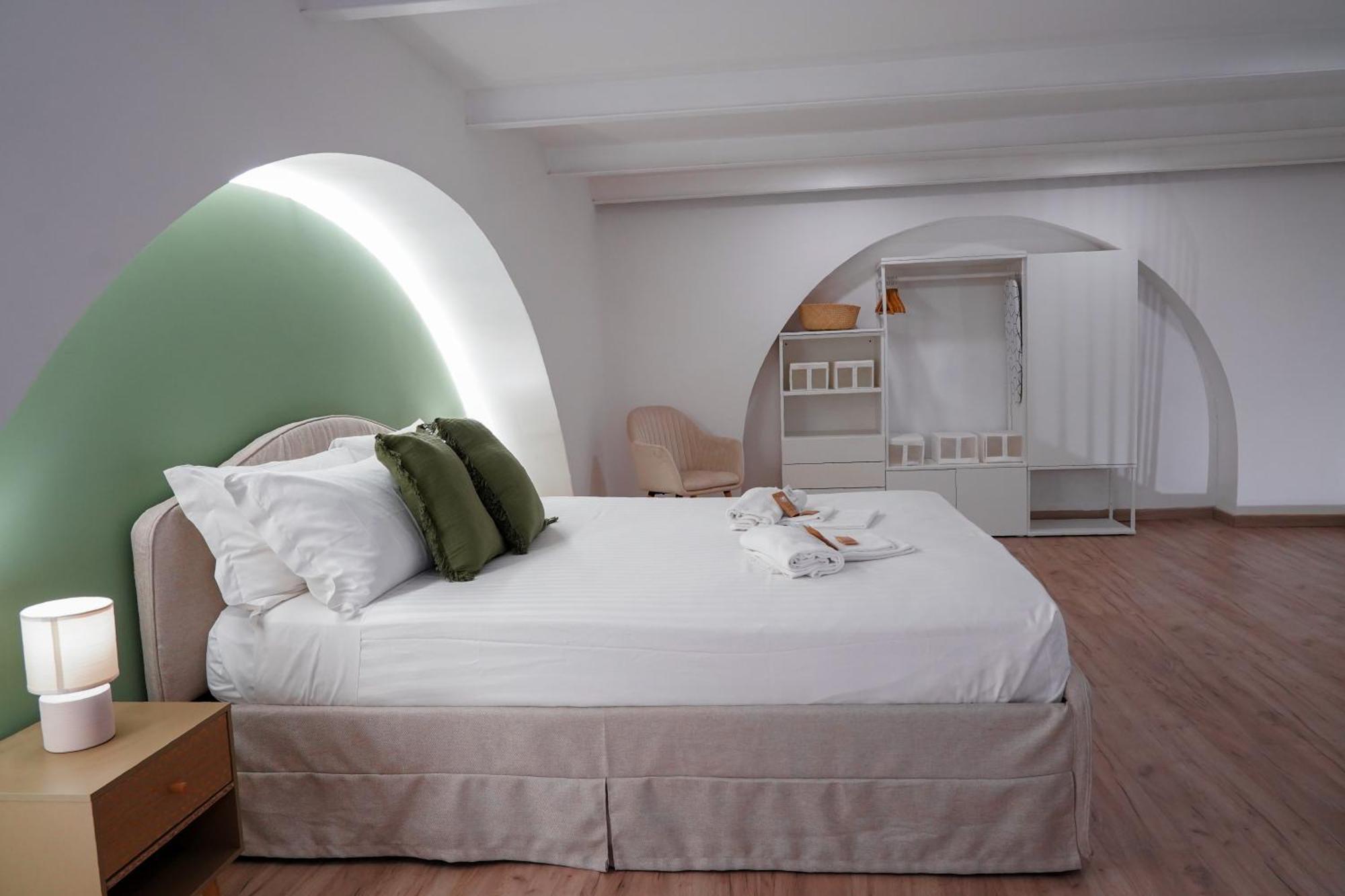 R-home Crispi Apartment Catania